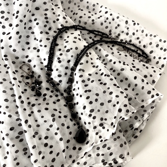 Carolina Herrera Teardrop Pendant Necklace And 1928 Teardrop Dangle Earrings EUC - Picture 11 of 16